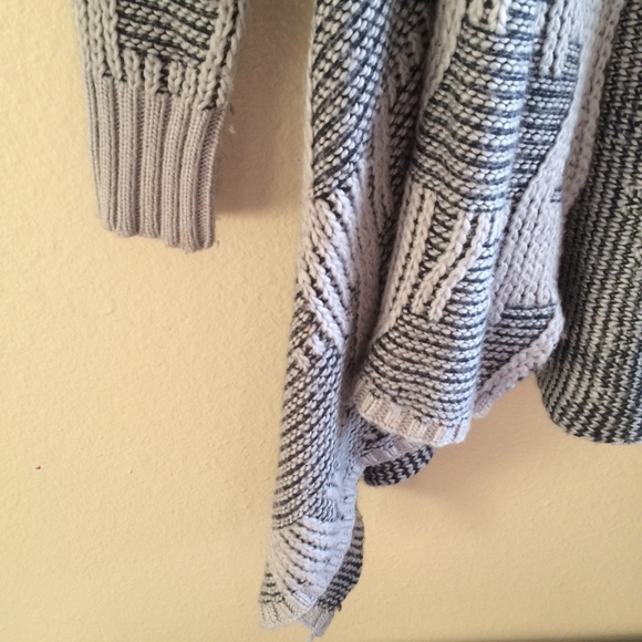 BCBG MaxAzria open cardigan (see description) - Picture 2 of 4